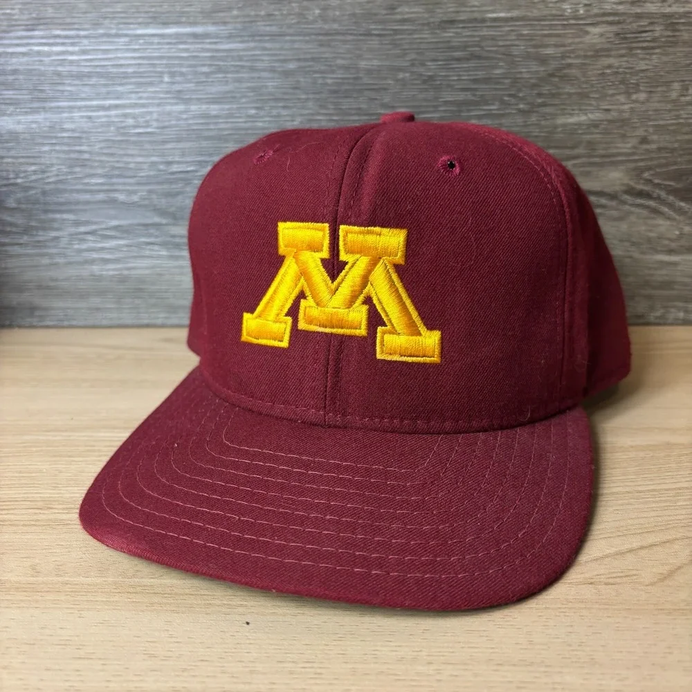 Vintage Minnesota Golden Gophers Hat Cap Snap Back Maroon Gold New Era 90s